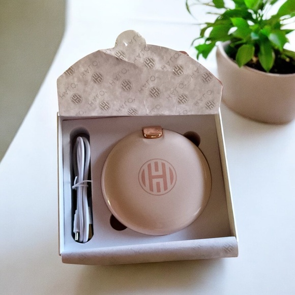 HALO 3-in-1 COMPACT MIRROR W/ LIGHT & POWER BANK Blush Pink - Picture 3 of 5